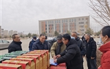 感恩职工奉献 节前温暖回馈│学校开展了退休人员春节前福利发放活动